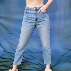 American Eagle Mom Jeans